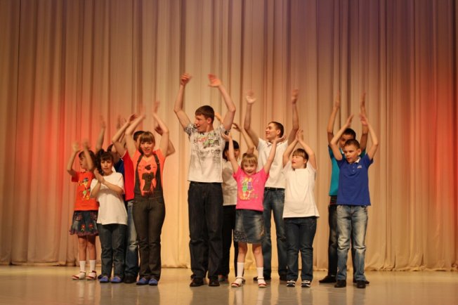 Воспитанники детского дома открыли областной конкурс «Созвездие»