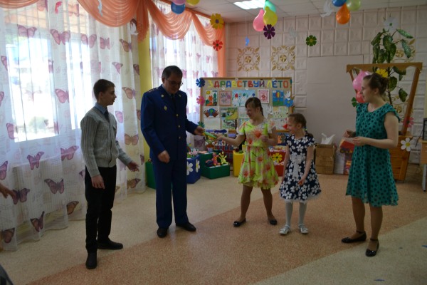 Челябинский детский дом-интернат (для глубоко умственно отсталых детей) отметил праздник, посвященный Международному Дню Защиты детей!