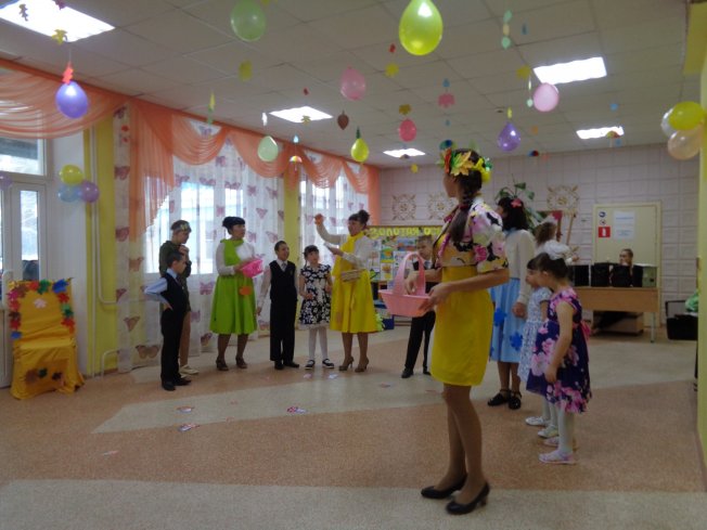 31 октября 2018 года  в Челябинском детском доме-интернате (для глубоко умственно отсталых детей) состоялся праздник, посвященный Осени.