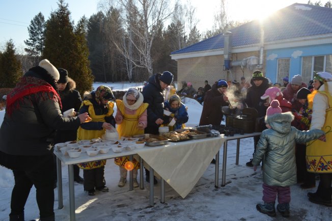 В «Центре содействия семейному воспитанию г. Челябинска» прошел праздник «Проводы зимы»